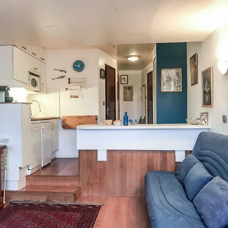 Les Marinas-10 By Interhome